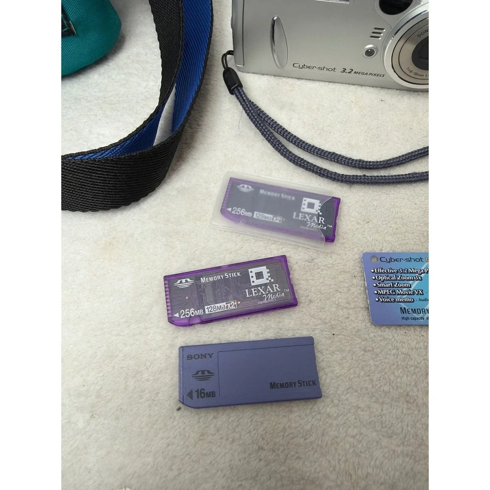 Sony Cyber-shot DSC-P72 Camera Silver 3.2MP Bundle Teal Samsonite Case w 256MB